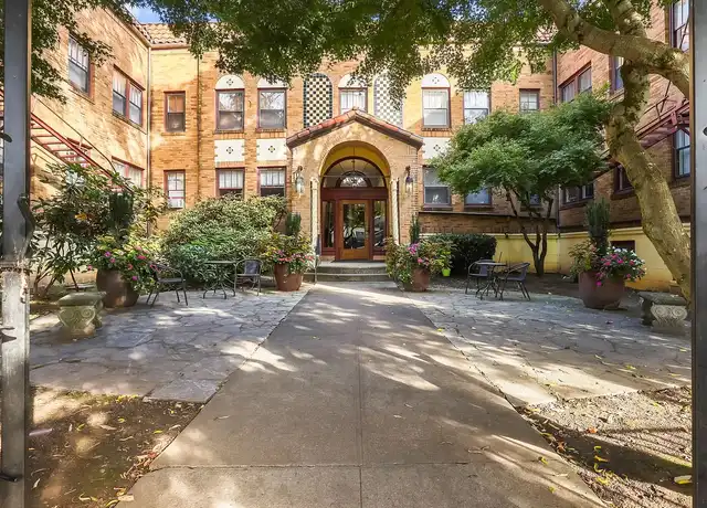 Property at Amber Court Apartments - 2215 NW Irving St, Portland, OR, 97210, 0 beds, 1 bath, [object Object]