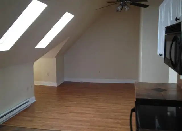 Property at 6733 Thomas Blvd Unit 6, Pittsburgh, PA, 15208, 1 bed, 1 bath, [object Object]