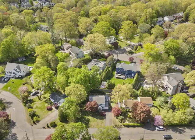 Property at 14 Meadowpark Ave N, Stamford, CT, 06905, 3 beds, 3 baths, [object Object]