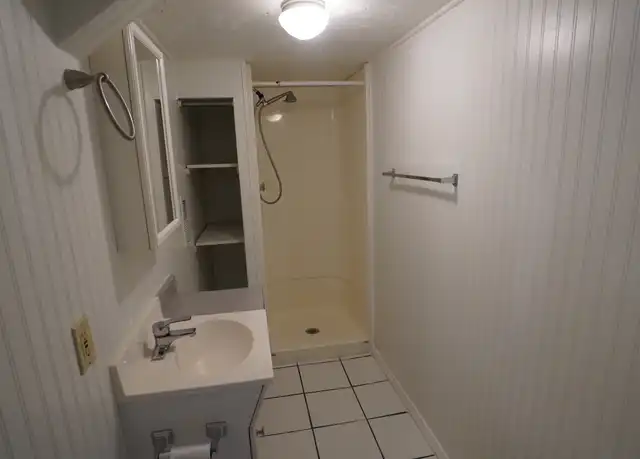 Property at 482 E 2100 N Unit B, Ogden, UT, 84414, 2 beds, 1 bath, [object Object]
