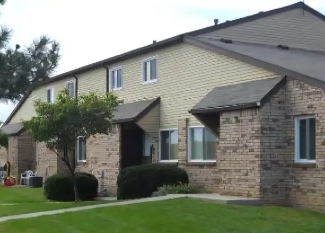 Property at 655 S Poe Rd Unit 103, North Baltimore, OH, 45872, 4 beds, 1 bath, [object Object]