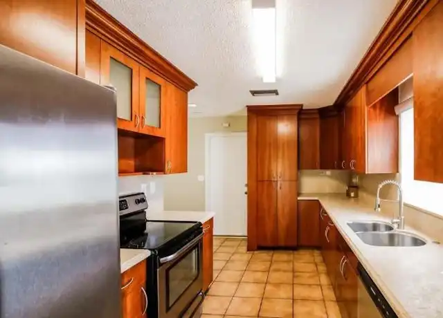 Property at 2301 NW 102nd Way, Pembroke Pines, FL, 33026, 3 beds, 2 baths, [object Object]