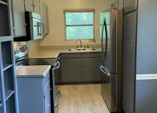 Property at 925 Hawthorne St, Tallahassee, FL, 32308, 3 beds, 2 baths, [object Object]