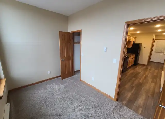 Property at 204 Main St W Unit 203, Ashland, WI, 54806, 2 beds, 1 bath, [object Object]