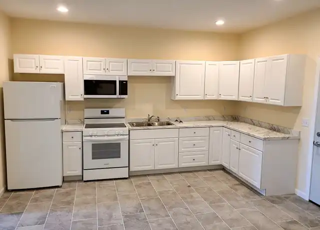 Property at 204 Main St W Unit 203, Ashland, WI, 54806, 2 beds, 1 bath, [object Object]