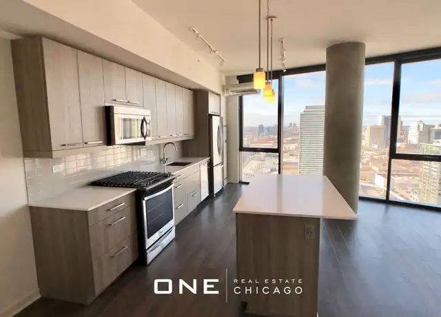 Property at 724 W Couch Pl Unit 5, Chicago, IL, 60661, 3 beds, 2 baths, [object Object]