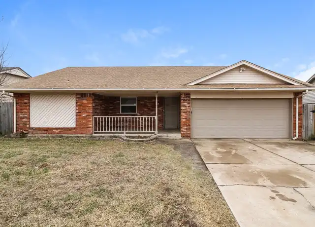 Property at 1100 SE 11th St, Moore, OK, 73160, 3 beds, 2 baths, [object Object]