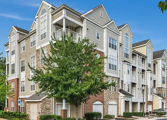 Photo of 21000 Stanford Sq, Sterling, VA 20166