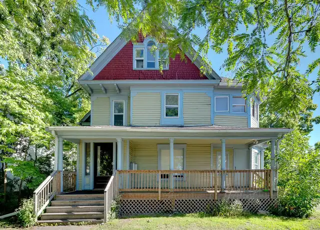 Property at 821 6th St SE Unit 1, Minneapolis, MN, 55414, 6 beds, 2 baths, [object Object]