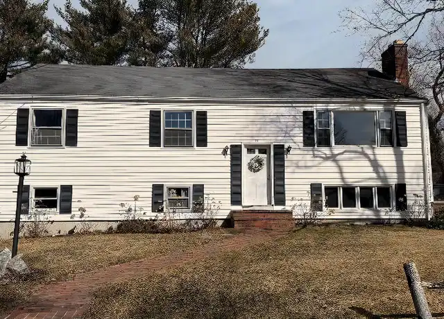 Property at 20 Olde Colony Ln, Cape Elizabeth, ME, 04107, 3 beds, 2 baths, [object Object]
