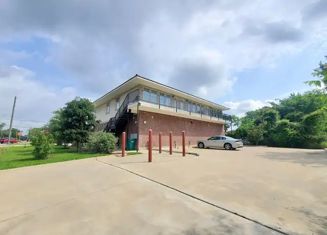 Property at 501 E Davis St Unit A, Conroe, TX, 77301, 2 beds, 2 baths, [object Object]