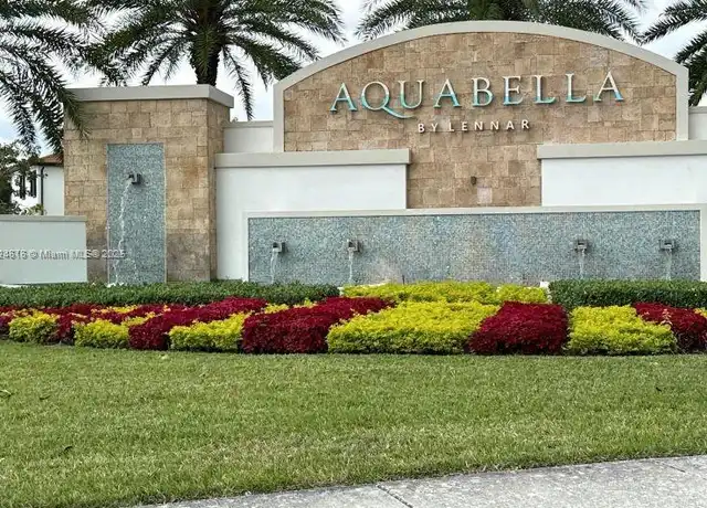Property at 10006 W 32nd Ln Unit 10006, Hialeah, FL, 33018, 4 beds, 3.5 baths, [object Object]