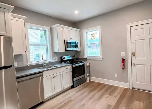 Property at 27-29 Pine St, Burlington, VT, 05401, 4 beds, 2 baths, [object Object]