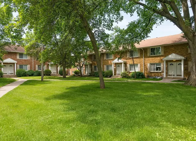 Photo of 1301 Minnetoga Ter, Minnetonka, MN 55343
