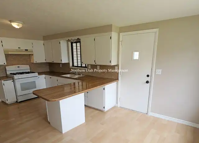 Property at 1161 Vitt Dr, Ogden, UT, 84404, 2 beds, 1 bath, [object Object]