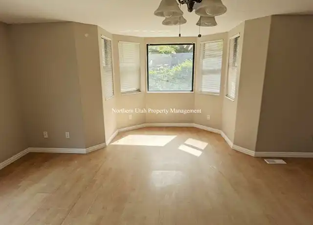 Property at 1161 Vitt Dr, Ogden, UT, 84404, 2 beds, 1 bath, [object Object]