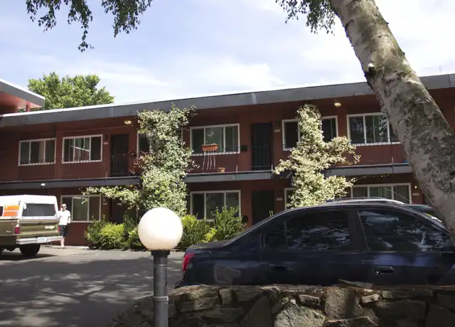 Property at 2125 NE Halsey St Unit 2125, Portland, OR, 97232, 1 bed, 1 bath, [object Object]