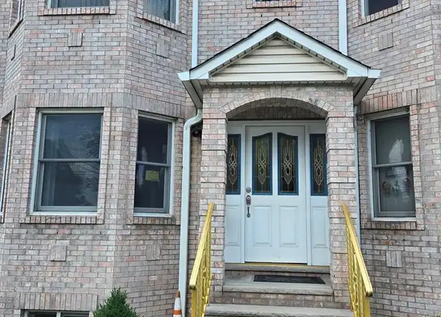 Property at 421 Centre St Unit 2, Nutley, NJ, 07110, 4 beds, 1 bath, [object Object]