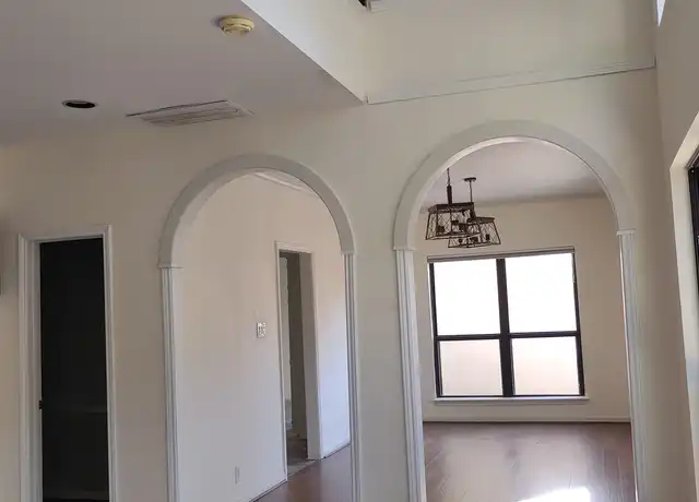 Property at 2454 Bering Dr #2454, Houston, TX, 77057, 3 beds, 2.5 baths, [object Object]