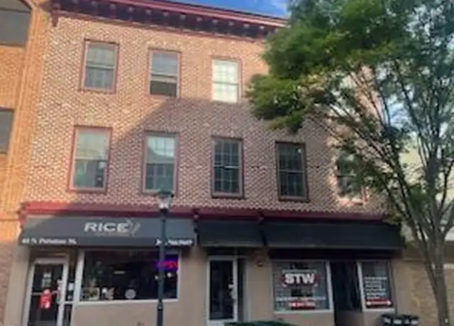 Property at 38 N Potomac St Unit 3, Hagerstown, MD, 21740, 1 bed, 1 bath, [object Object]