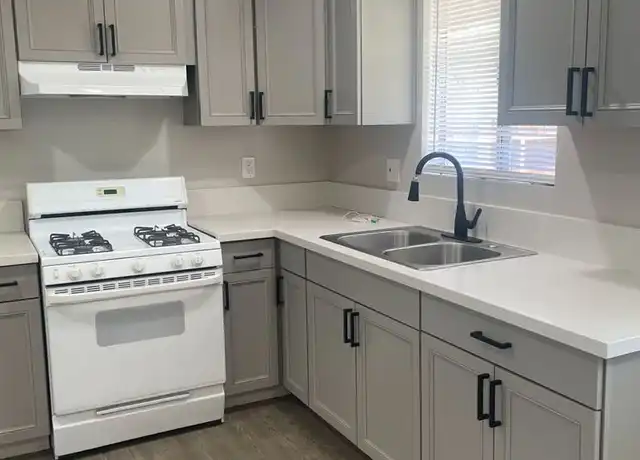 Property at 625 A St Unit B, Bakersfield, CA, 93304, 2 beds, 1 bath, [object Object]