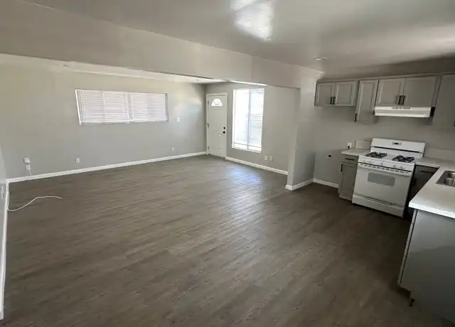 Property at 625 A St Unit B, Bakersfield, CA, 93304, 2 beds, 1 bath, [object Object]