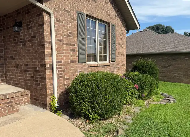 Property at 511 S Pepperhill Dr, Nixa, MO, 65714, 3 beds, 2 baths, [object Object]