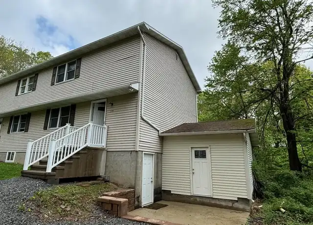 Property at 114 Arlene Dr, Effort, PA, 18330, 2 beds, 1.5 baths, [object Object]