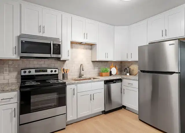 Property at South Valley Apartments - 701 Buck Jones Rd, Raleigh, NC, 27606, 2 beds, 1 bath, [object Object]