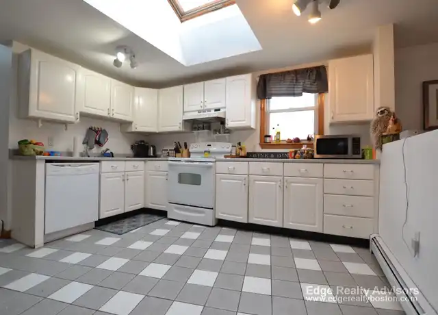 Property at 66 Brooks St Unit 3, Brighton, MA, 02135, 3 beds, 1 bath, [object Object]