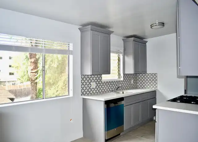Property at The Jewel - 2801 Orchard Ave, Los Angeles, CA, 90007, 1 bed, 1 bath, [object Object]