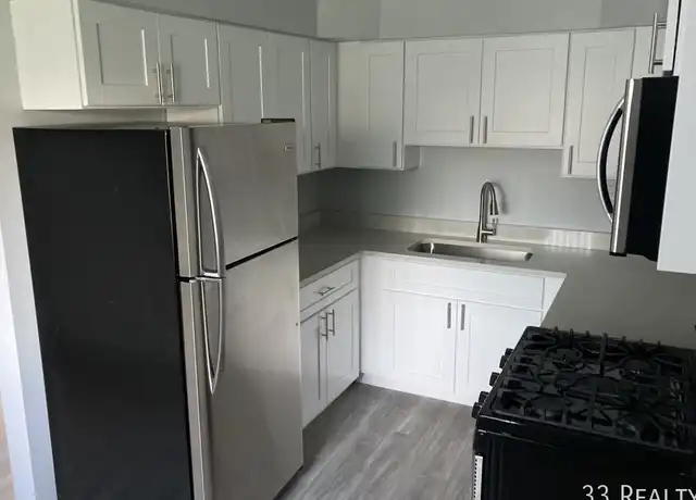 Property at 112 Surrey Dr Unit 112, Glen Ellyn, IL, 60137, 1 bed, 1 bath, [object Object]