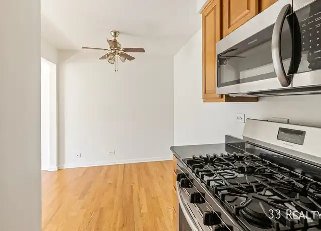 Property at 112 Surrey Dr Unit 112, Glen Ellyn, IL, 60137, 1 bed, 1 bath, [object Object]