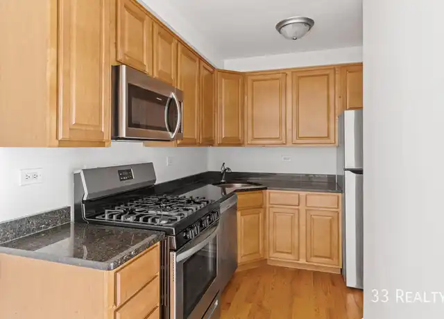 Property at 112 Surrey Dr Unit 112, Glen Ellyn, IL, 60137, 1 bed, 1 bath, [object Object]