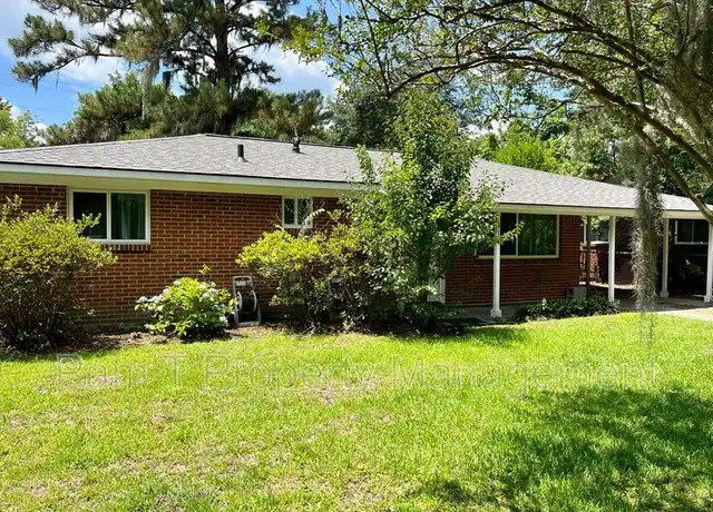 Property at 1913 E 56th St, Savannah, GA, 31404, 3 beds, 1 bath, [object Object]