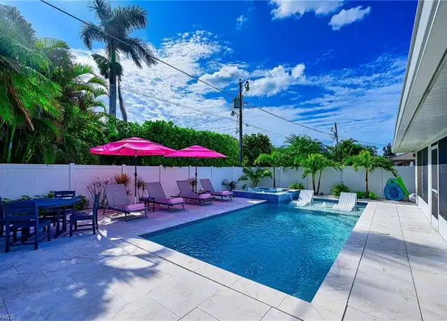 Property at 690 100th Ave N, Naples, FL, 34108, 3 beds, 2 baths, [object Object]