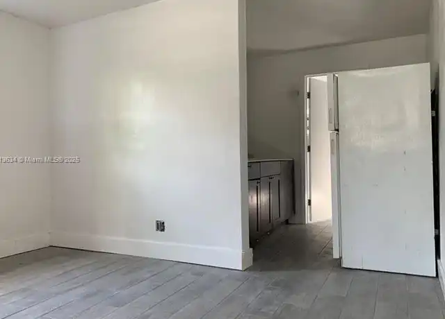 Property at 112 NW 3rd St Unit 112, Hallandale Beach, FL, 33009, 1 bed, 1 bath, [object Object]