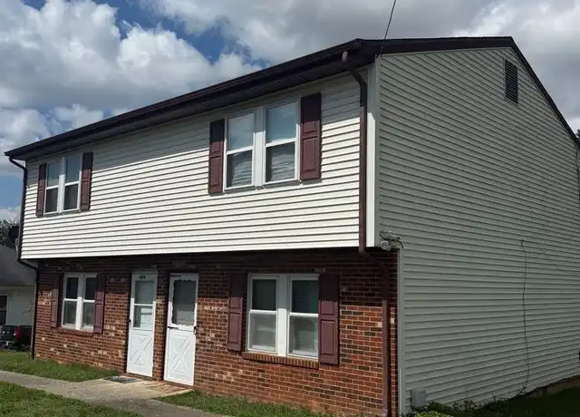 Property at 4410 Old Virginia St NE Unit 4410, Roanoke, VA, 24019, 2 beds, 1 bath, [object Object]