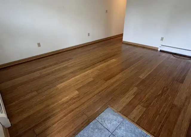 Property at 230 N Main St, Taylor, PA, 18517, 1 bed, 1 bath, [object Object]