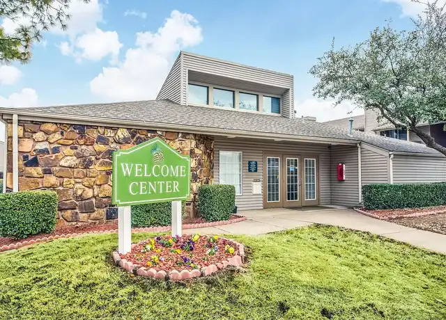 Property at Tamarack Apartments - 1110 E 60th St, Tulsa, OK, 74105, 1 bed, 1 bath, [object Object]