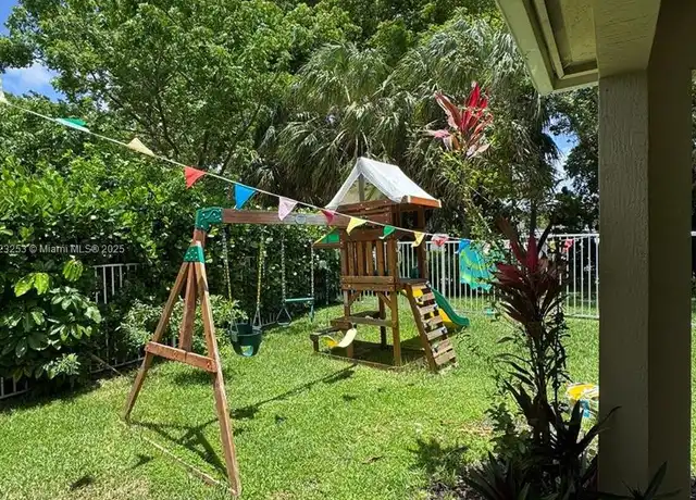 Property at 4255 Large Leaf Ln, Hollywood, FL, 33021, 4 beds, 2.5 baths, [object Object]
