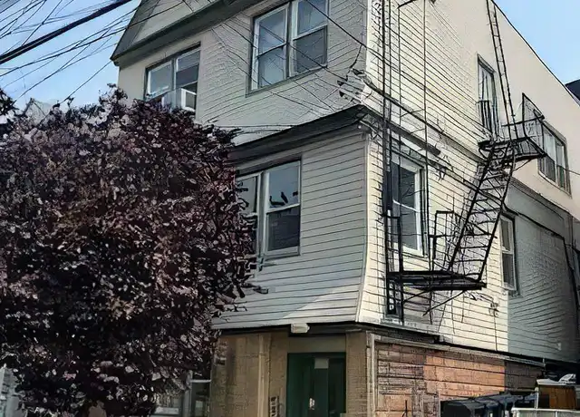 Property at 131 W 25th St, Bayonne, NJ, 07002, 1 bed, 1 bath, [object Object]