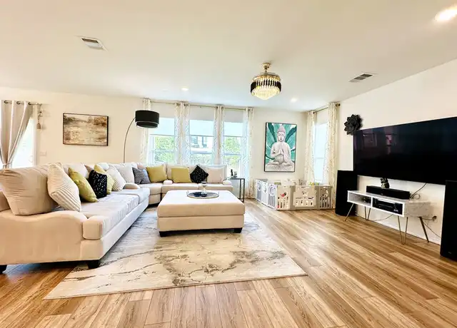 Property at 524 Ayinger Ln, Austin, TX, 78728, 5 beds, 2.5 baths, [object Object]