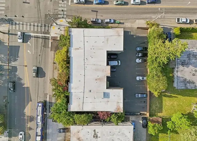 Photo of 12748 Greenwood Ave N, Seattle, WA 98133