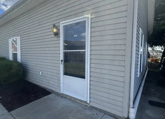 Property at 836 Barbara St Unit B, Barboursville, WV, 25504, 2 beds, 1 bath, [object Object]