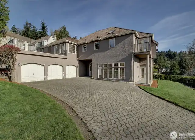 Property at 8479 NE Woodland Cove Dr, Kirkland, WA, 98034, 4 beds, 3.5 baths, [object Object]