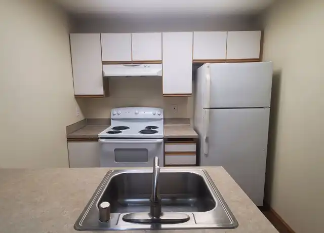 Property at Cedar Park 8 - 12529 35th Ave NE, Seattle, WA, 98125, 2 beds, 1 bath, [object Object]