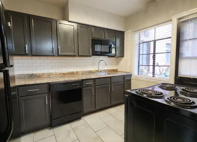 Property at 6475 Nottingham Ave, Saint Louis, MO, 63109, 1 bed, 1 bath, [object Object]