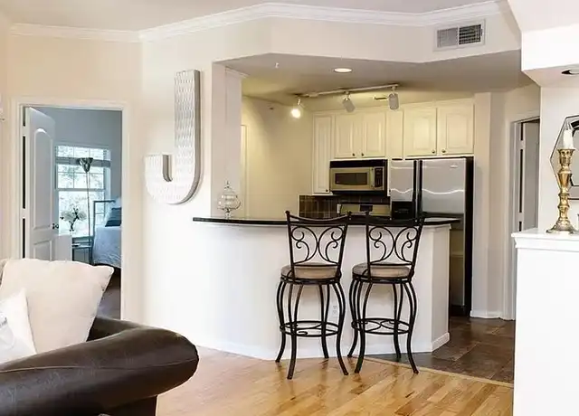 Property at 9525 N Capital of Texas Hwy #424, Austin, TX, 78759, 2 beds, 1 bath, [object Object]