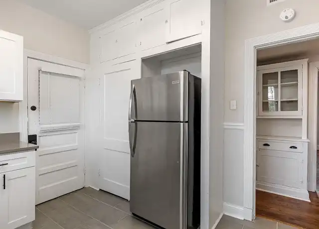 Property at Park Terrace Apartments - 1899 Poplar Ave, Memphis, TN, 38104, 2 beds, 1 bath, [object Object]